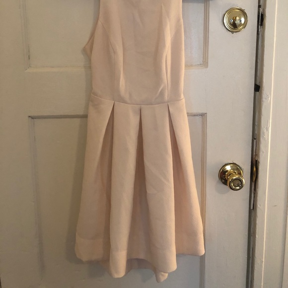 Open Back dress - Picture 2 of 5